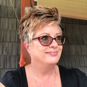 Meet your Posher, Cheryl